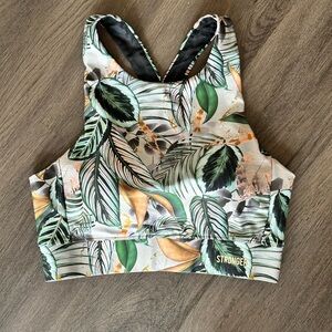 STRONGER Women’s high neck sports bra